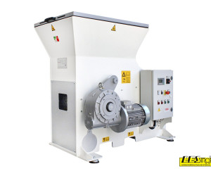 Drobilec za les PRODECO M-1