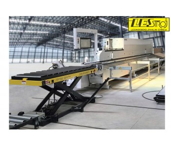 Automatic lifting table for loading / unloading workpieces