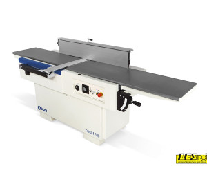 Ravnalica SCM F520 Nova