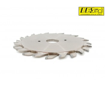 Adjustable scoring saw blades