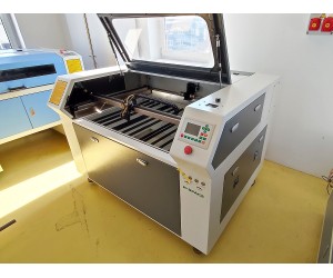 Lasersko gravirni stroj HS9060 - rabljen