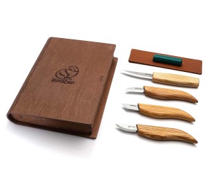 Basic knives set of 4 knives in a book case S07 book