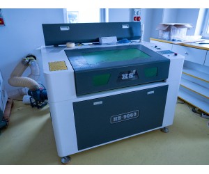 Lasersko gravirni stroj HS9060