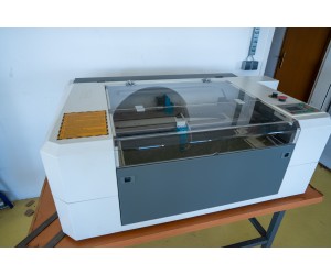 Laser HS-6040 - namizni