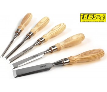 Professional straight chisels in a case RICHTER